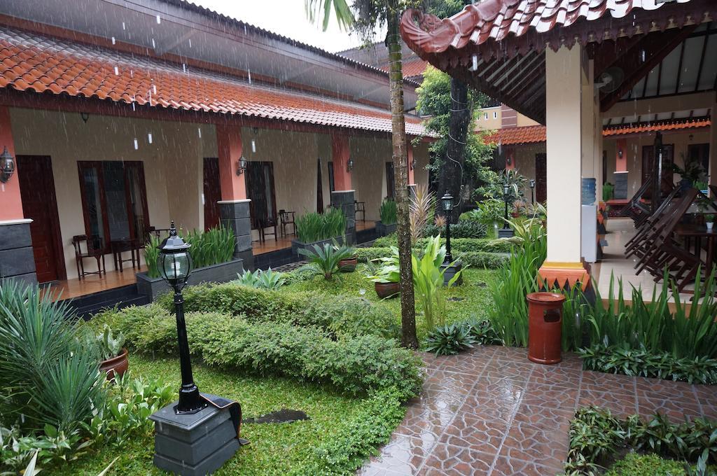 3C Familia Residence Yogyakarta Extérieur photo
