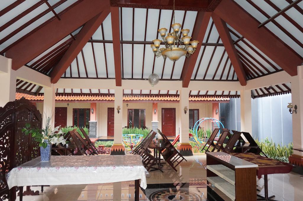 3C Familia Residence Yogyakarta Extérieur photo